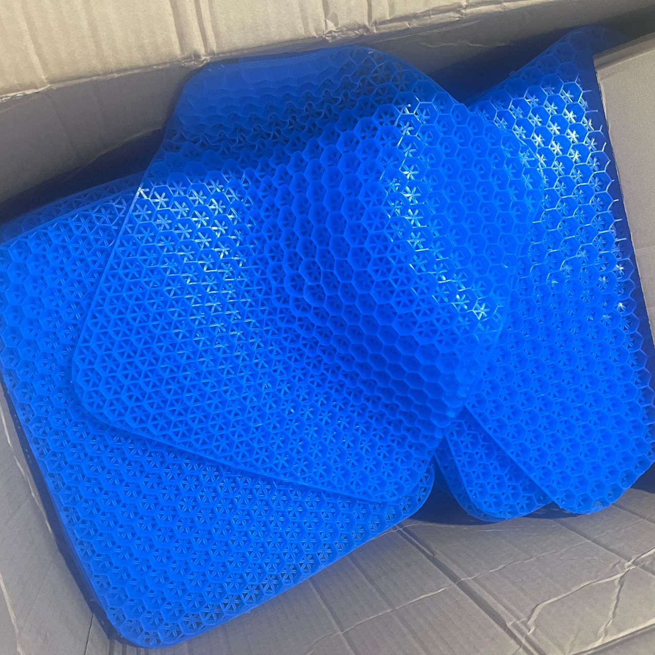 Absolute Cooling -6℃ Honeycomb Gel Cushion 绝对凉感-6℃蜂巢冷凝胶坐垫