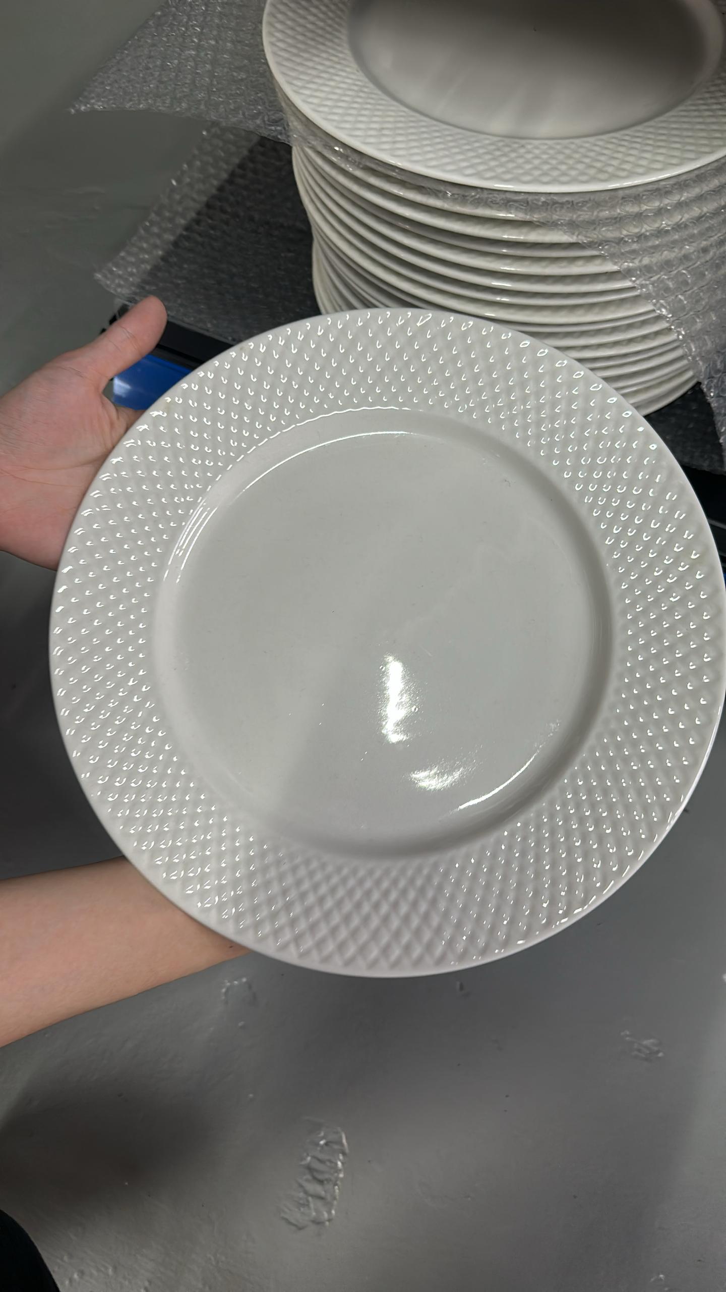 Glass Bowls and Plates 玻璃碗碟